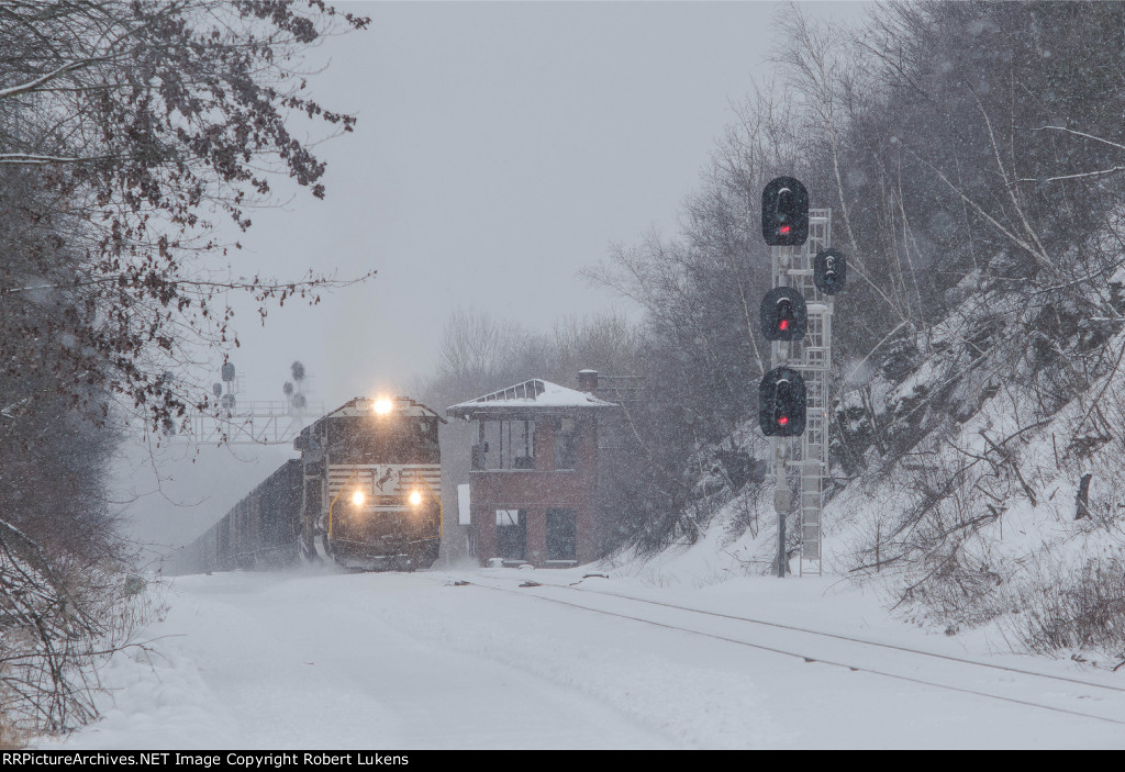 590 Pulling the grade at AR